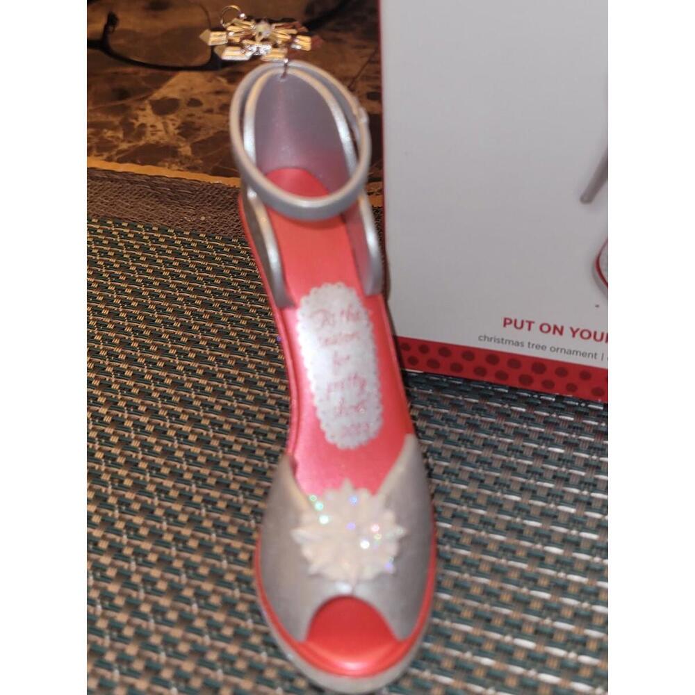 Hallmark Keepsake Christmas Ornament 2013 Put On Your Party Shoes - Picture 4 of 4